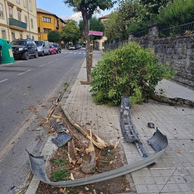 Durante la persecución, este pasado sábado, el vehículo llegó a invadir la acera poniendo en peligro a los viandantes