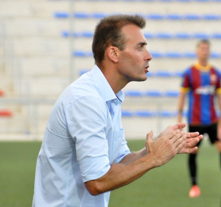 El Eldense destituye a Fran Yeste como técnico de su primera plantilla