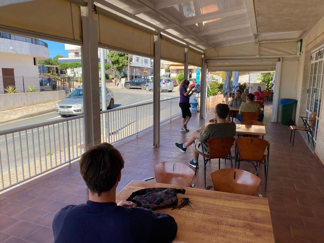 Terraza de un restaurante de Sant Miquel esta mañana