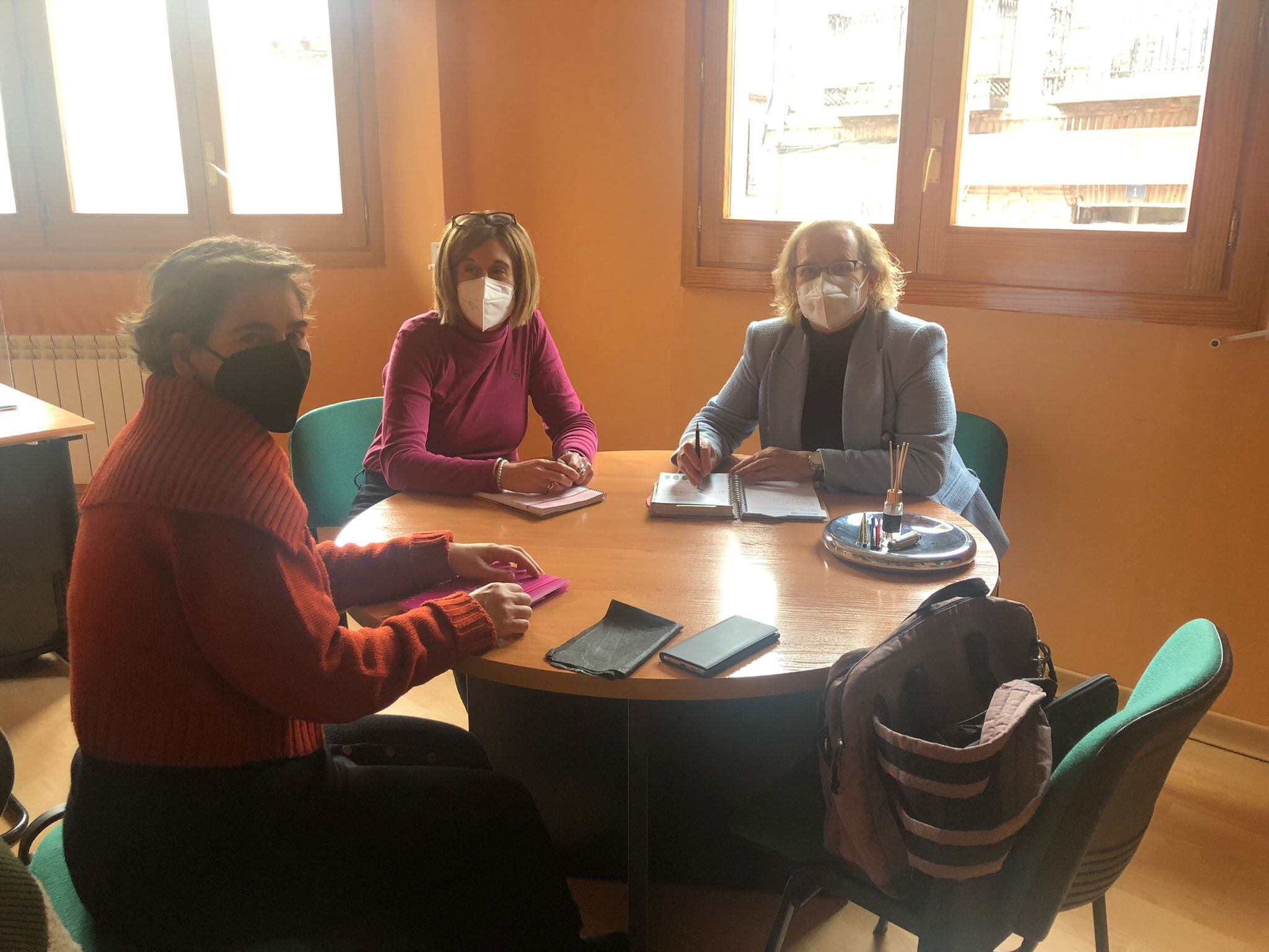 Reunión entre la Concejalía de Servicios Sociales del Ayuntamiento de Algete y Cáritas Parroquial Algete