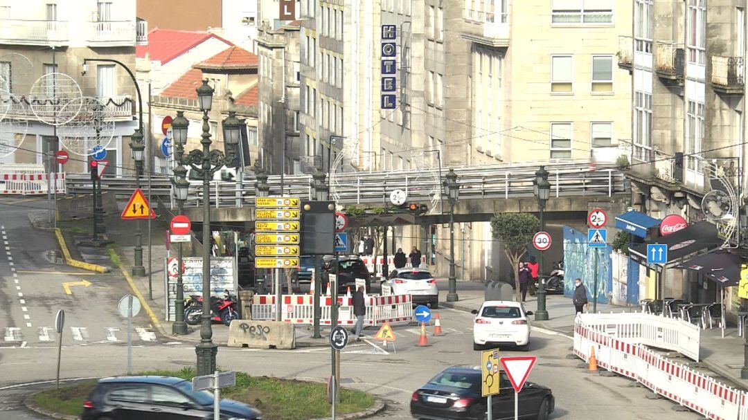 El acceso a la AP9 en la calle Lepanto es el último vestigio del scalextric vigués