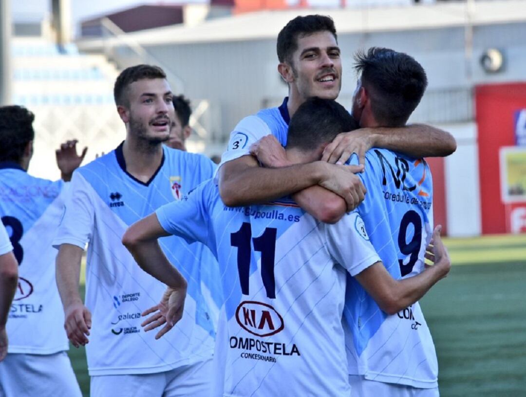 Celebración del gol marcado por Aythami al Alondras el pasado domingo