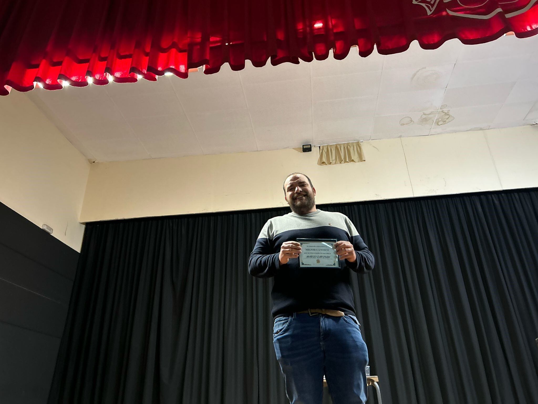 Bainino al mejor cántico, Mario Capitán