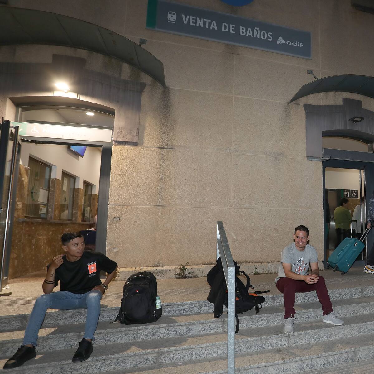 Horas de espera y solidaridad