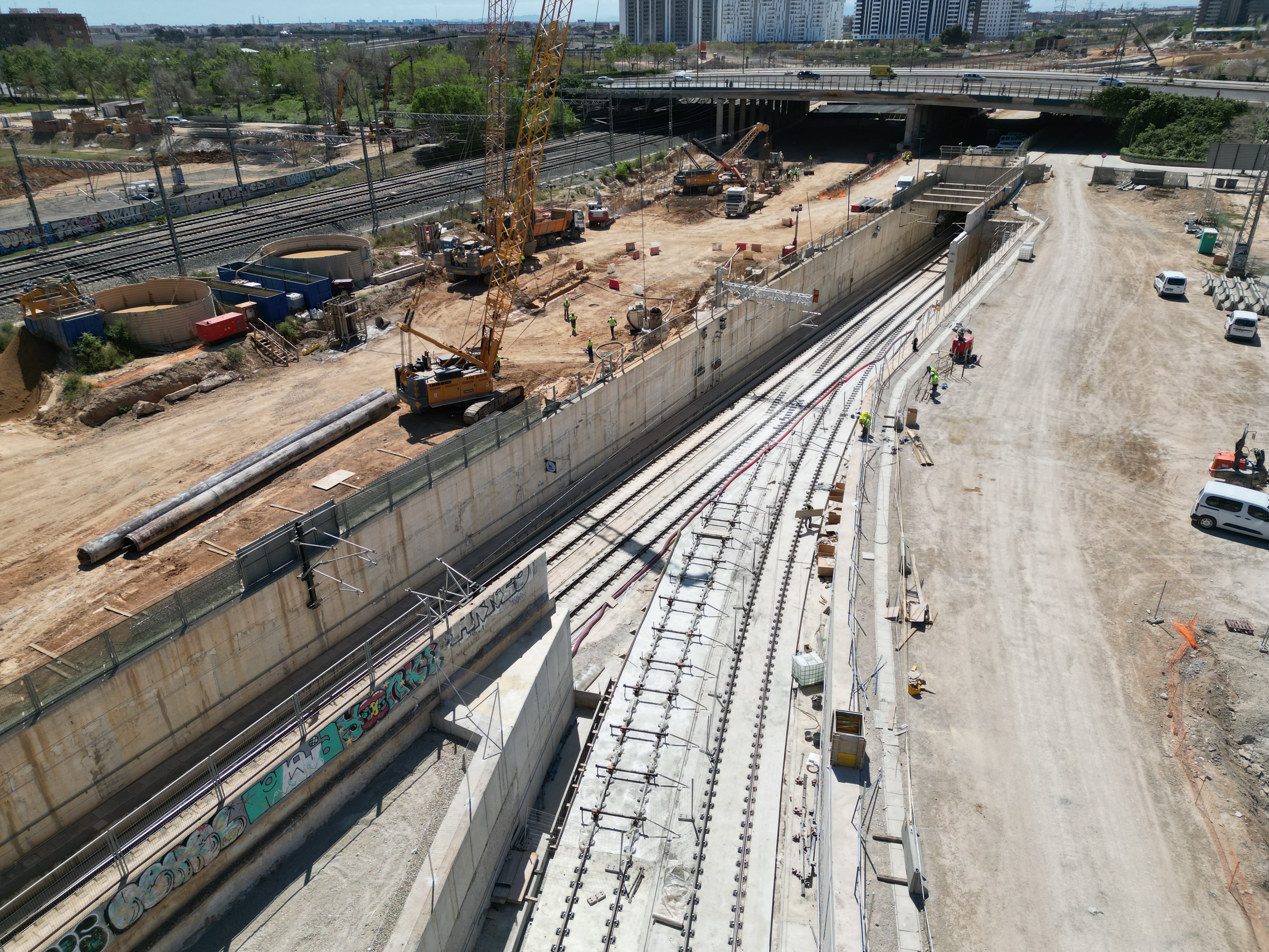 Vista de las obras del canal de acceso ferroviario a València