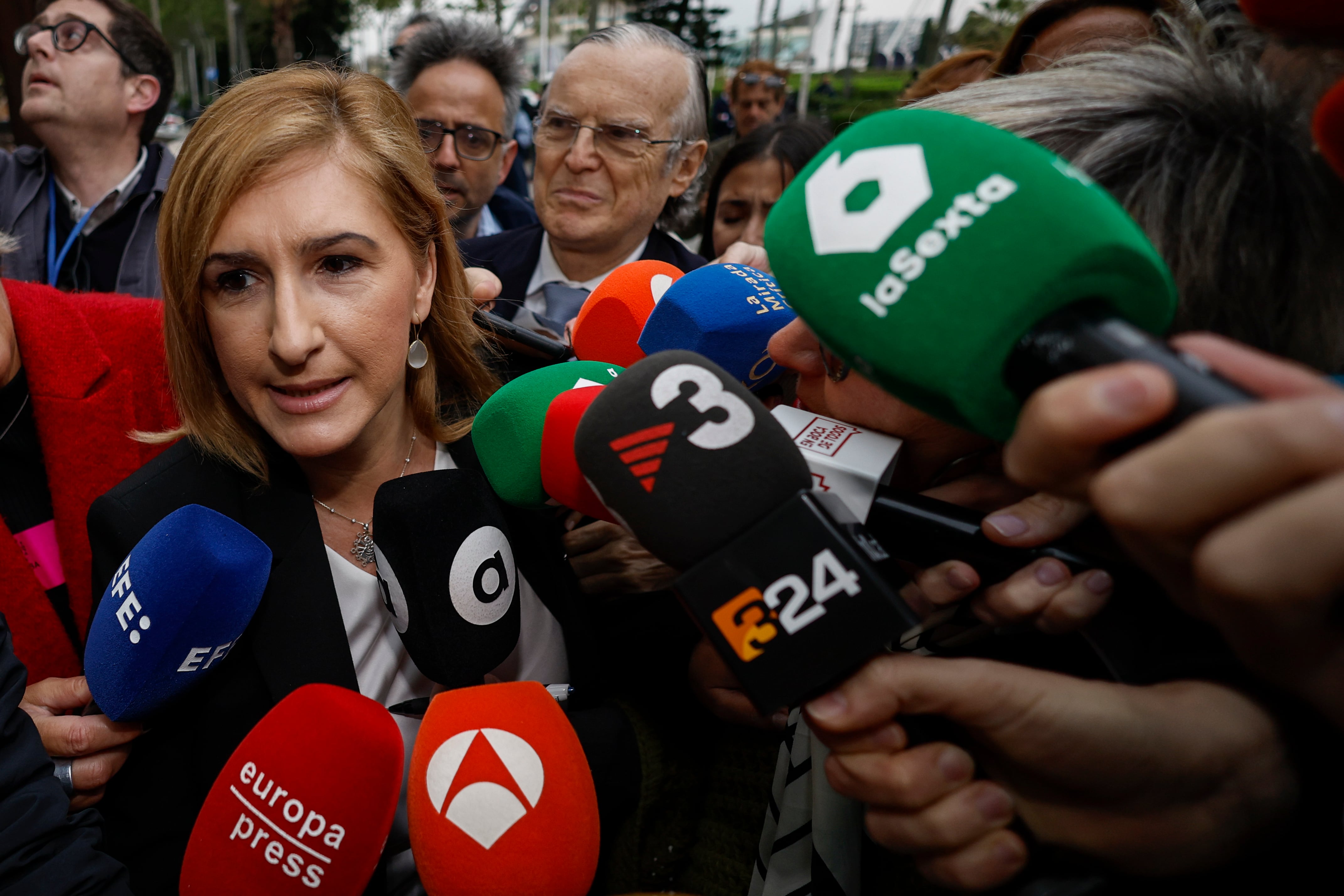 La jueza de Catarroja afirma que Salomé Pradas tenía "en todo momento" el  control sobre el envío del ES-Alert el día de la DANA | Tribunales | Cadena  SER