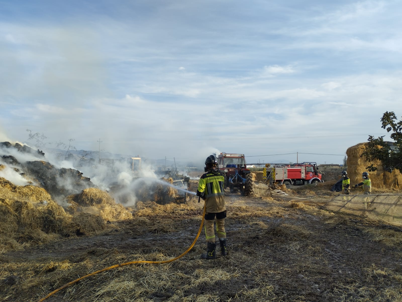 Incendio forestal en Alhama de Murcia