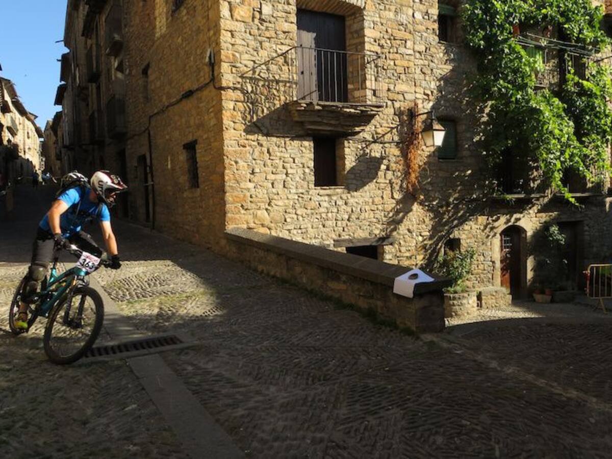 Zona Zero Pirineos y el Festival Castillo de Aínsa colaboran para promocionar Sobrarbe