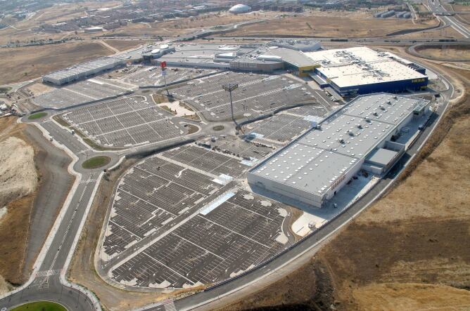 Imagen aérea del centro comercial de Arroyo de la Encomienda