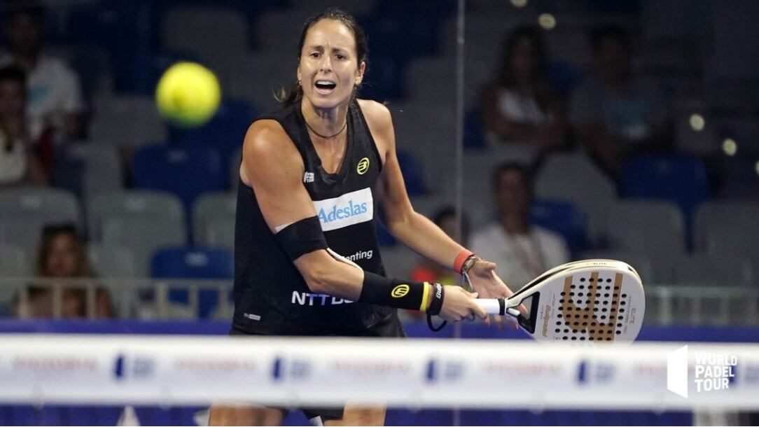 Gemma Triay ha patit de valent al primer set de l'Open de Màlaga peró ha sabut accedir a quarts de final amb la seva companya Ale Salazar.