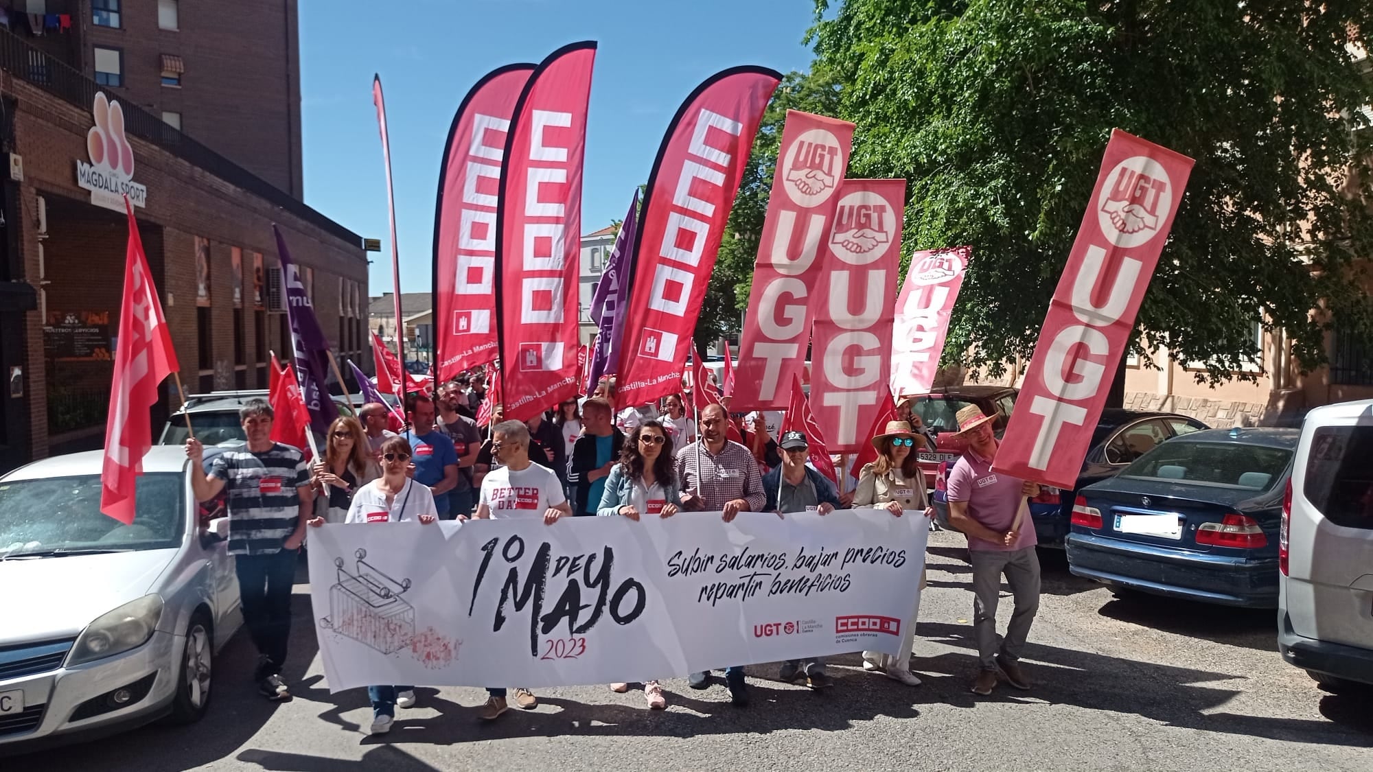 La manifestación del Día de los Trabajadores ha partido de la estación de ferrocarril