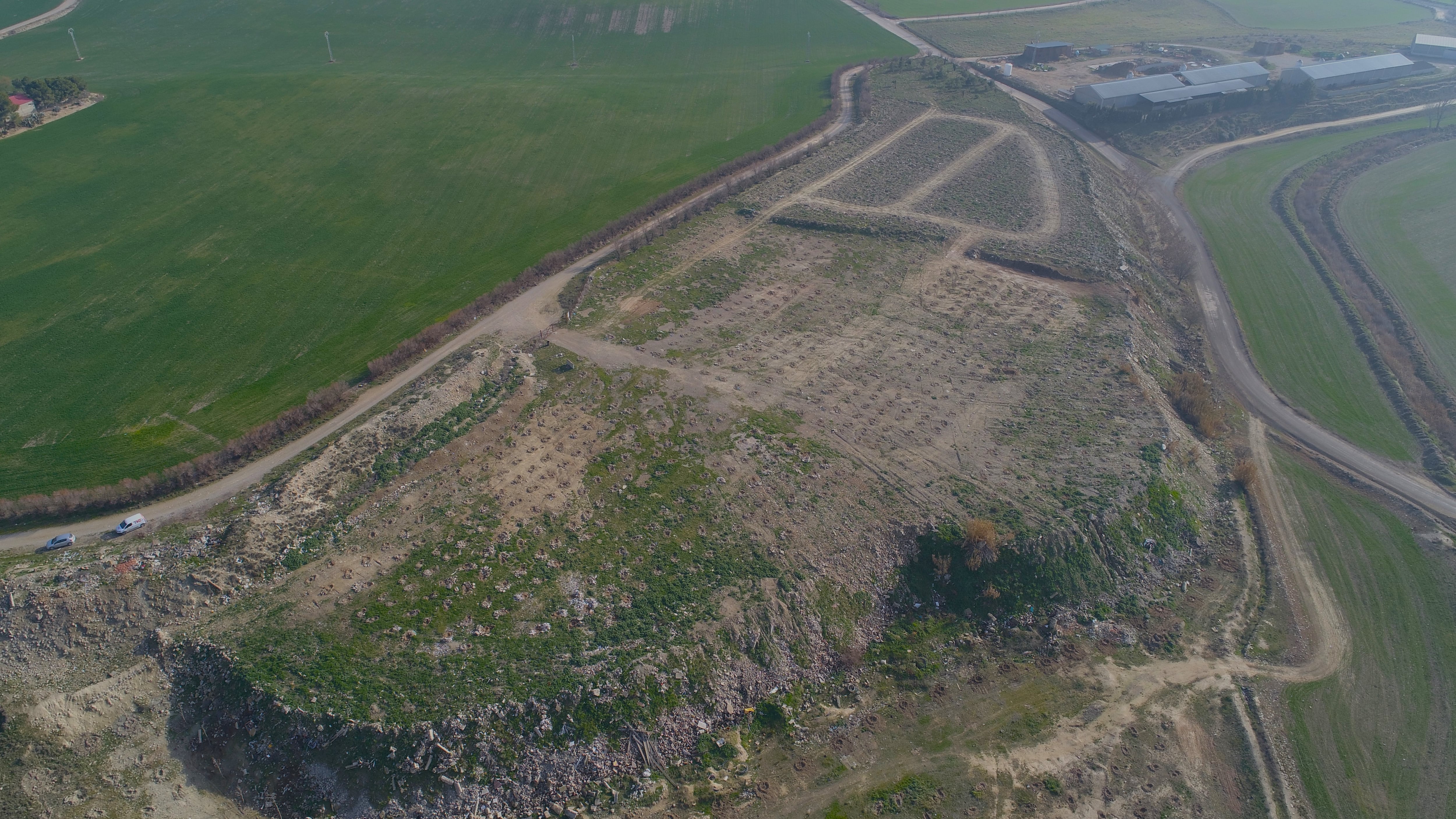 Incluyen la recuperación ambiental de la antigua escombrera de Almudévar mediante  la repoblación forestal de 6 hectáreas