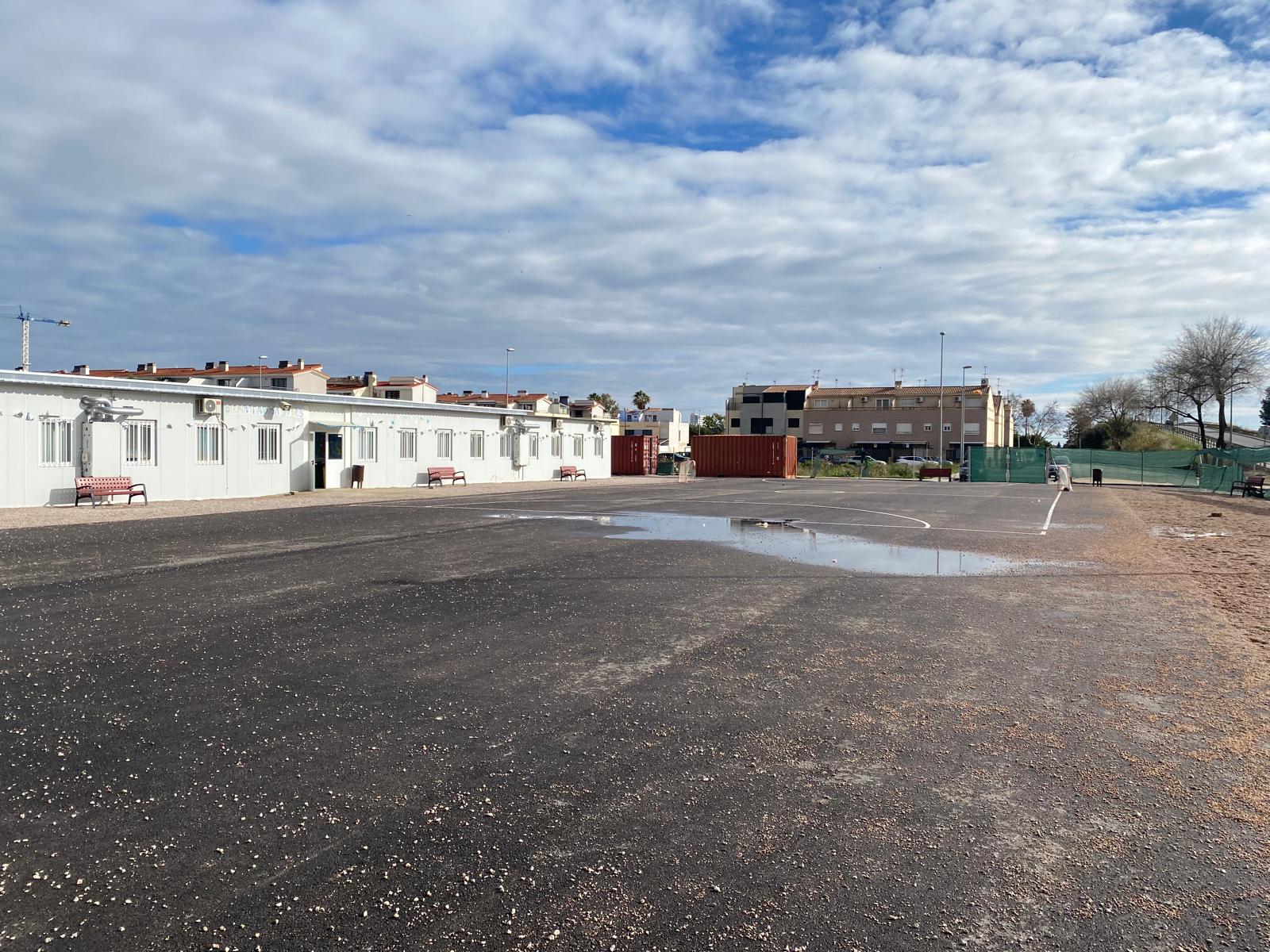 Patio del colegio provisional L’Orba de Alfafar