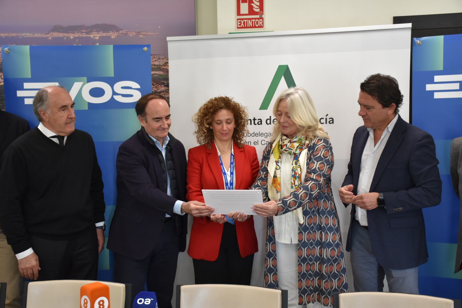 Presentación de la concesión de las ayudas para paliar el sobrecoste energético en Algeciras.