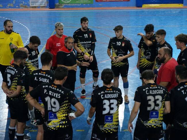 El Bm. Elda - C.E.E. comienza la liga en casa recibiendo al UCAM Murcia