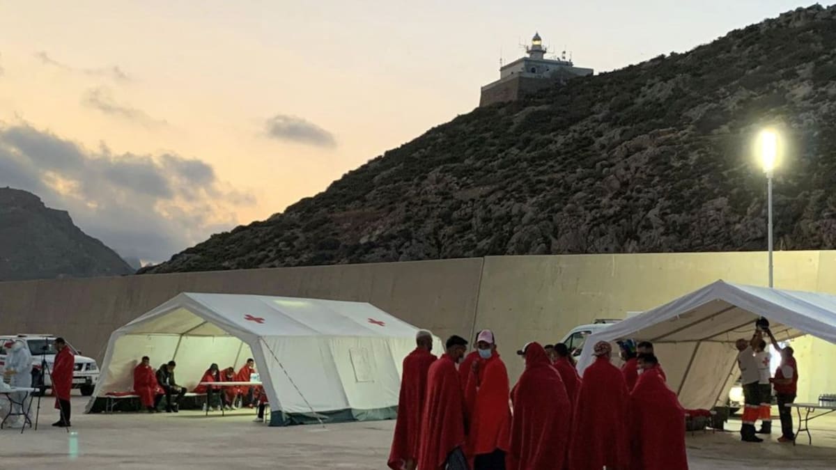 Desmantelan una organización criminal asentada en Murcia y Girona dedicada al tráfico de personas