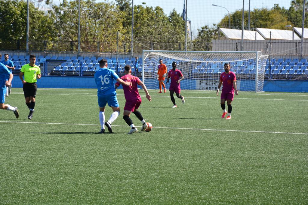 No hubo goles entre malagueños y jiennenses. Un resultado que a ninguno de los dos equipos contenta.