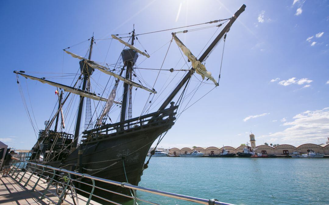Nao Victoria en el puerto de Gandia 