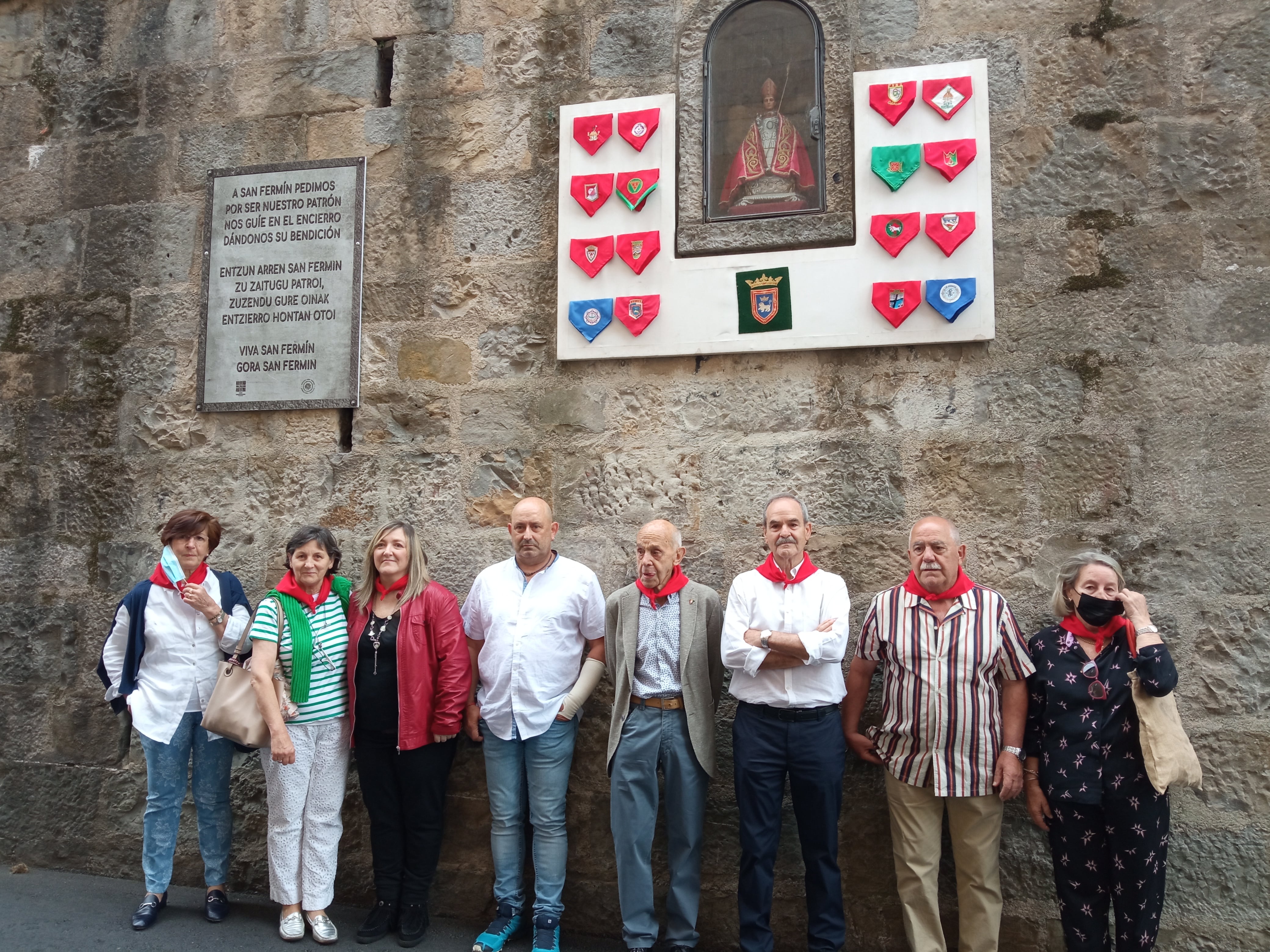 Homenaje a los pamploneses que impulsaron el cántico a San Fermín previo al encierro hace sesenta años
