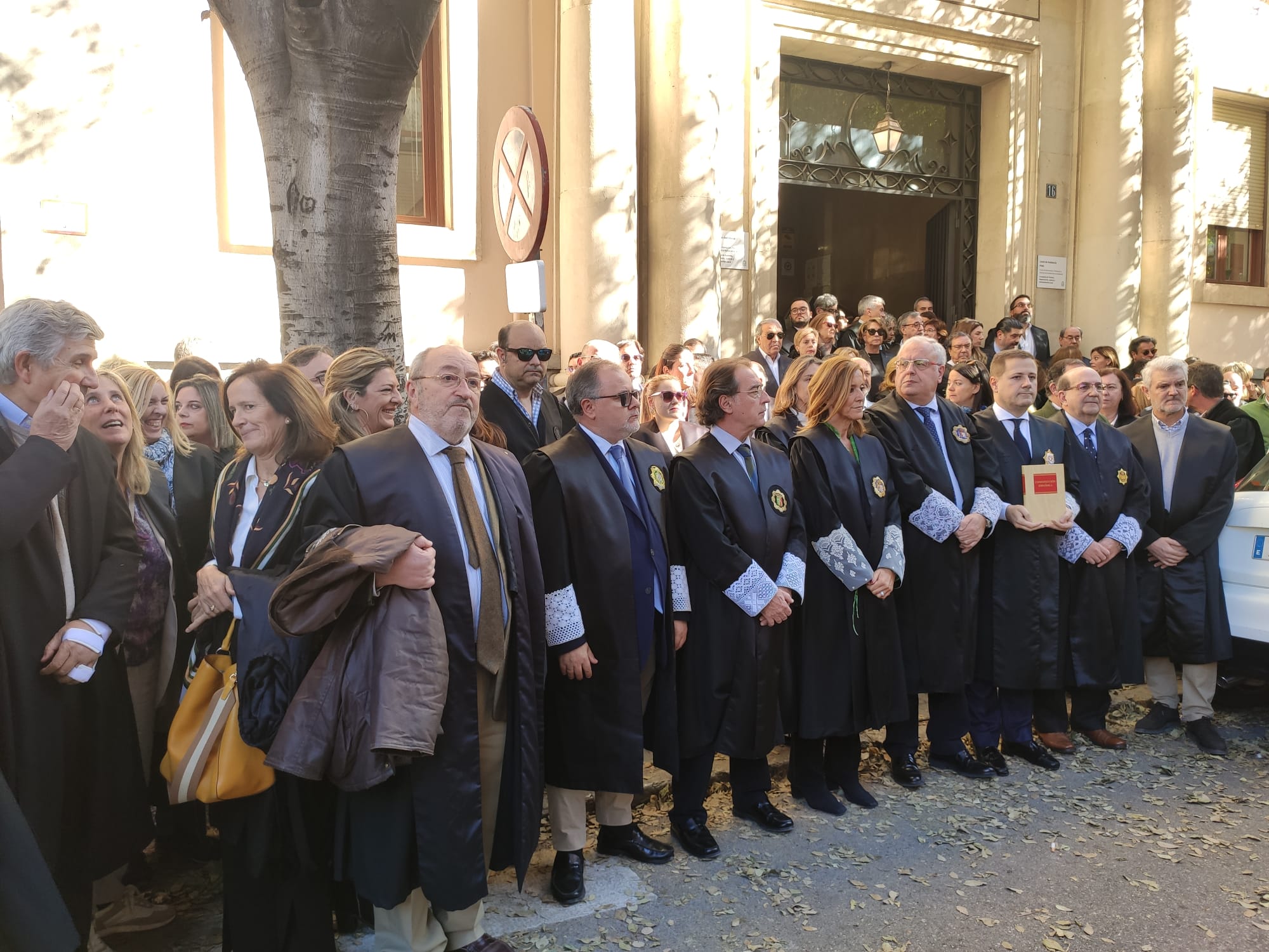 Concentración de magistrados y personal del poder judicial ante la Audiencia de Jaén