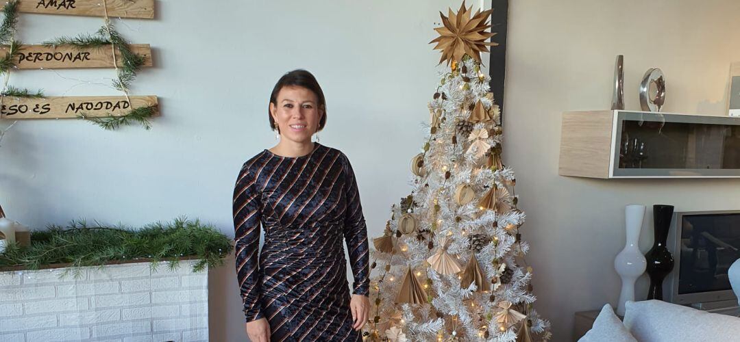 El árbol solidario de Menamobel ya se puede ver en sus instalaciones