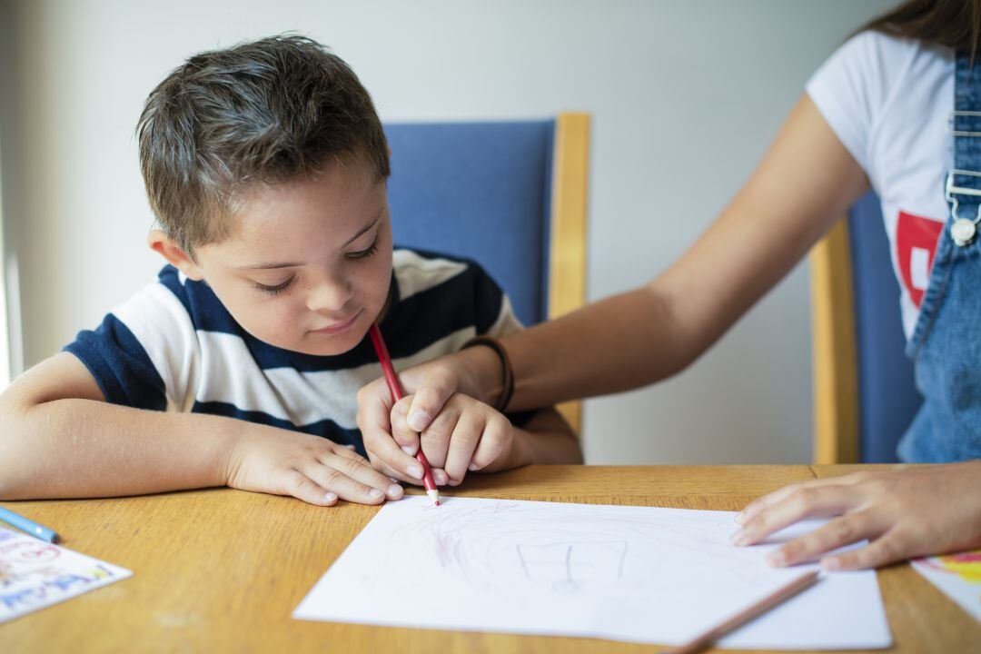 El Departamento de Educación activa la teledocencia para niños con enfermedades de riesgo