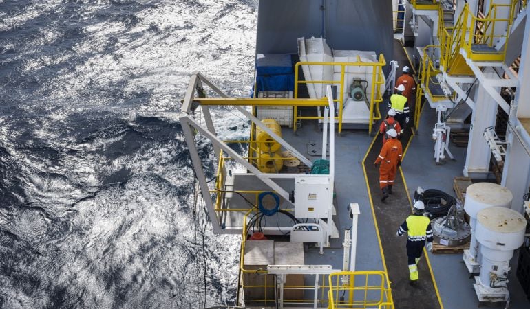 Trabajos de perforación del buque &quot;Rowan Renaissance&quot;, contratado por Repsol para las tareas de prospección en busca de petróleo en el fondo marino de las aguas canarias