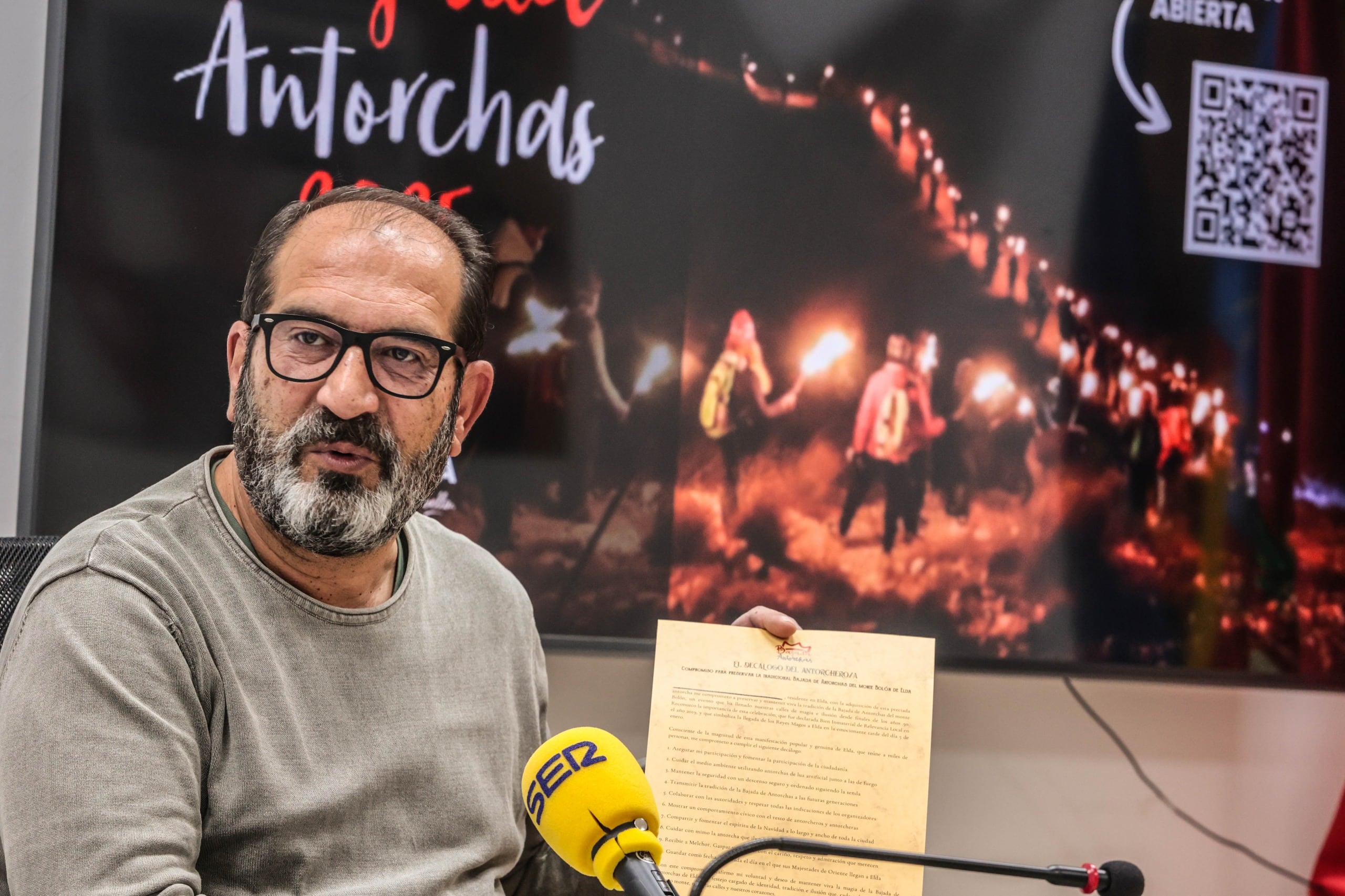 David Guardiola, concejal de Fiestas de Elda, ha presentado el &quot;decálogo del antorchero&quot;