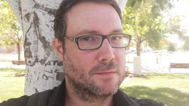 Firma de opinión. Alfredo Asensi. Calambres perpetuos.