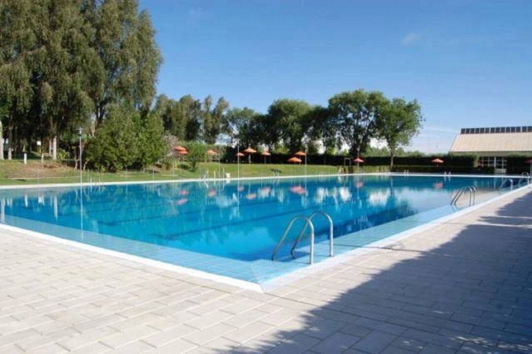 Imagen de archivos de las piscinas de Medina del Campo