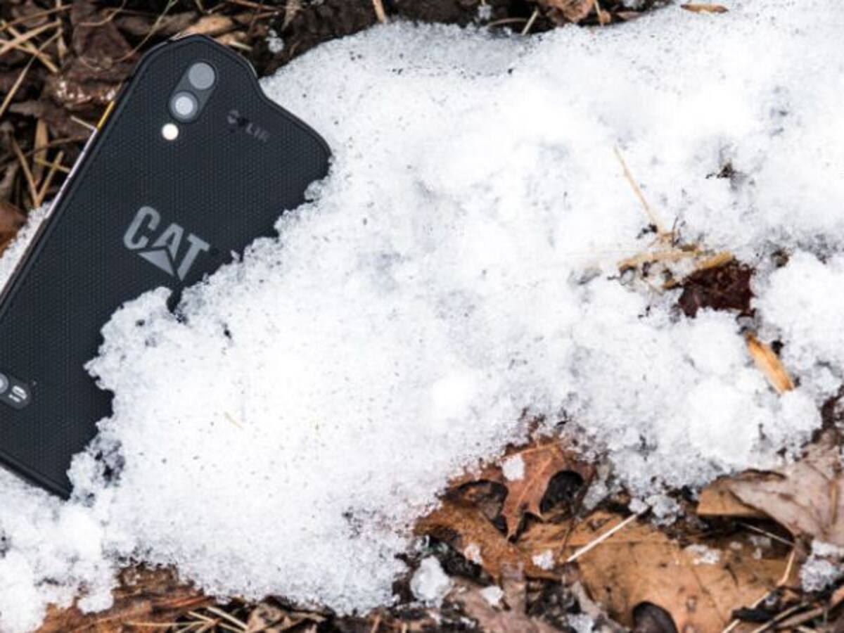 Desarrollan un teléfono móvil ultra resistente capaz de ver a través de las paredes