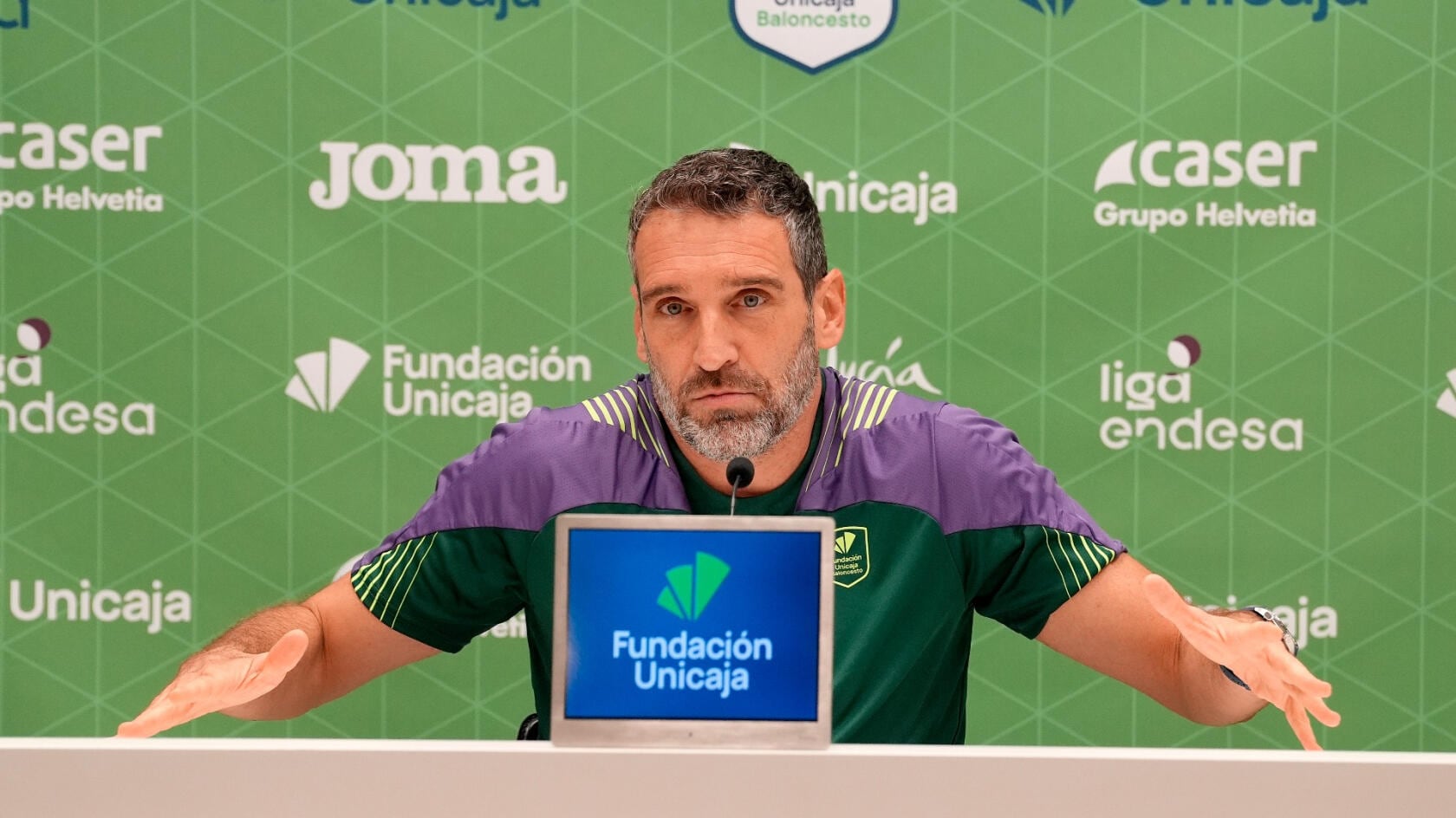 Ibon Navarro, en la sala de prensa del Martín Carpena