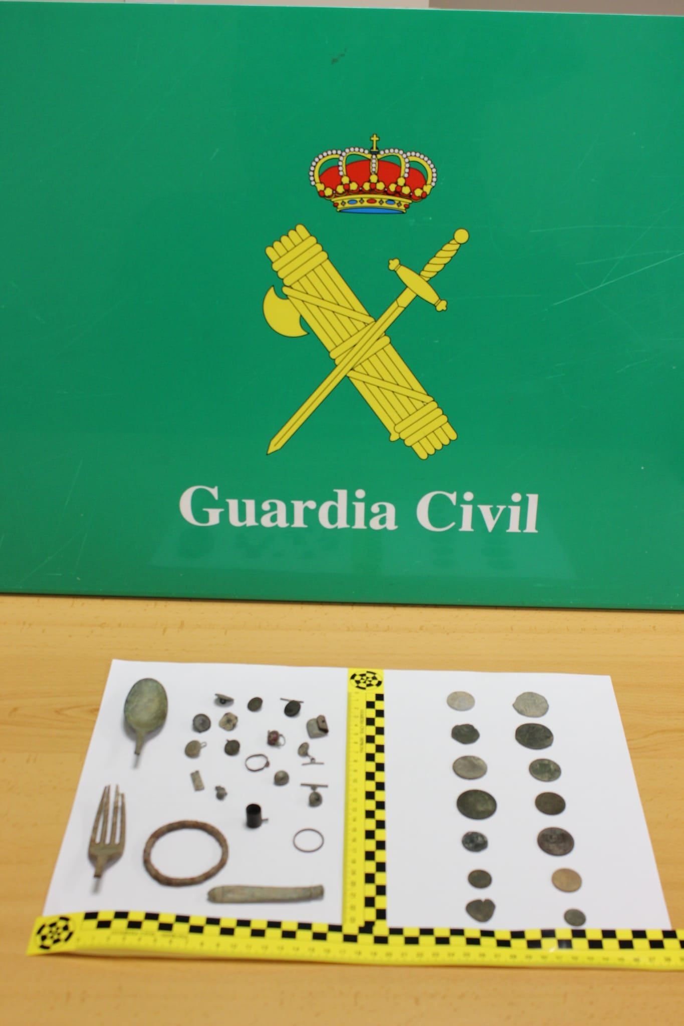 La Guardia Civil caza a cuatro personas realizando prospecciones arqueológicas ilegales Navas de Oro