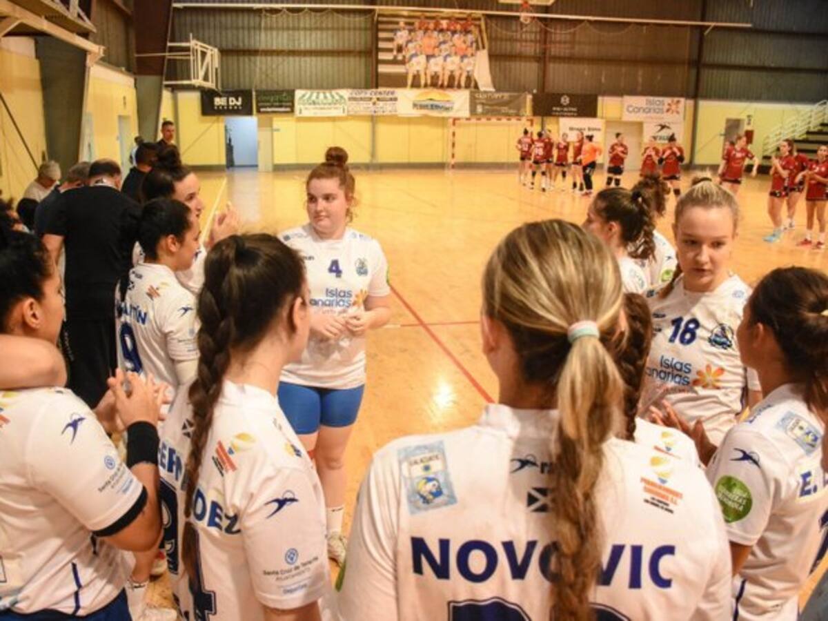 El Balonmano Salud despide una temporada para olvidar