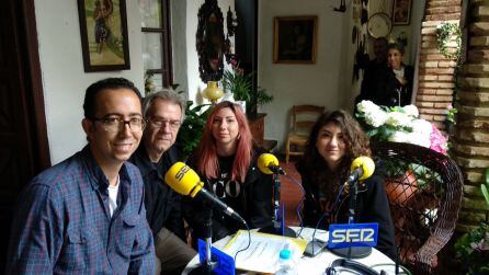 José María Martín, Ramón Medina, Alba y Lucía Moon.