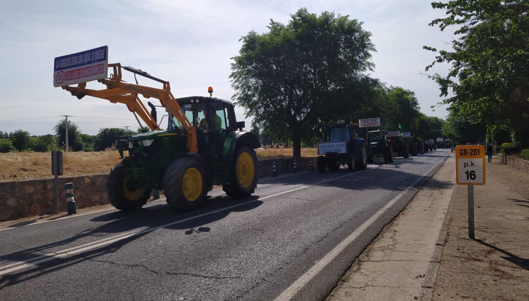 La tractorada de este viernes, desarrollada en Villarrubia de los Ojos (Ciudad Real) 