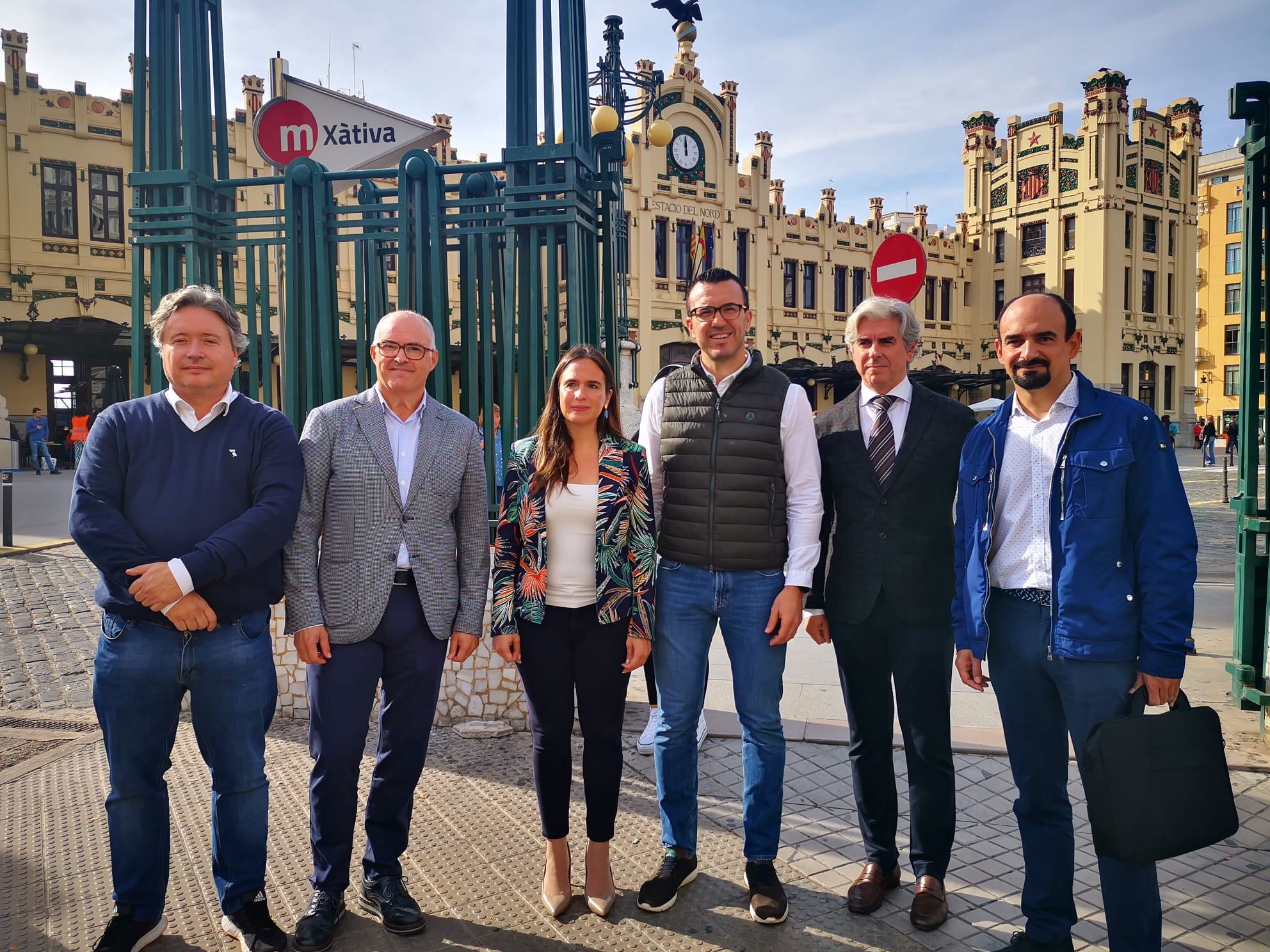 Diputados, senadores y dirigentes del PP de Valencia presentan sus enmiendas a los PGE