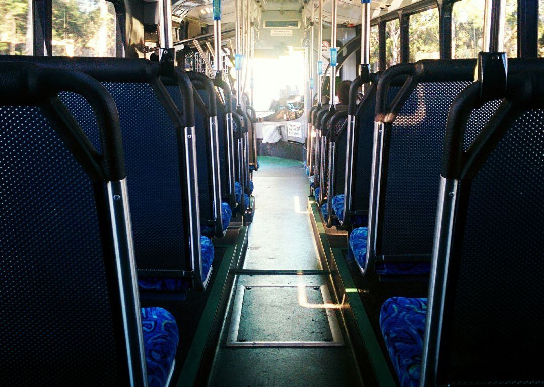 Interior de un autobús. 