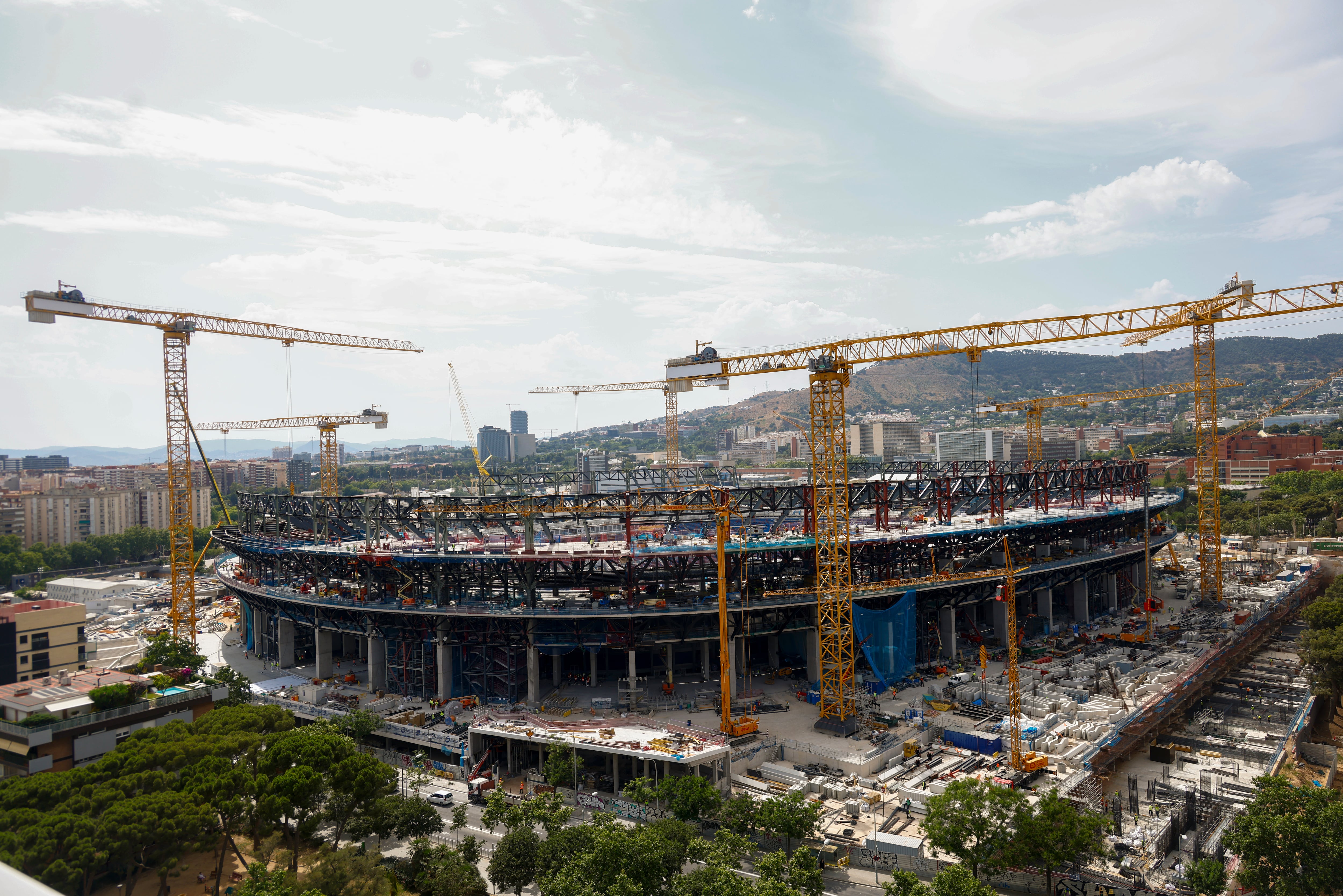 GRAFCAT9786. BARCELONA (ESPAÑA), 25/06/2025.- Aspecto de las obras en el Spotify Camp Nou este miércoles en que el FC Barcelona ha anunciado que regresará al Spotify Camp Nou para disputar el Trofeo Joan Gamper el próximo 10 de agosto, una fecha que marcará la reapertura parcial del nuevo estadio azulgrana dentro del proyecto de transformación del Espai Barça. EFE/ Quique García