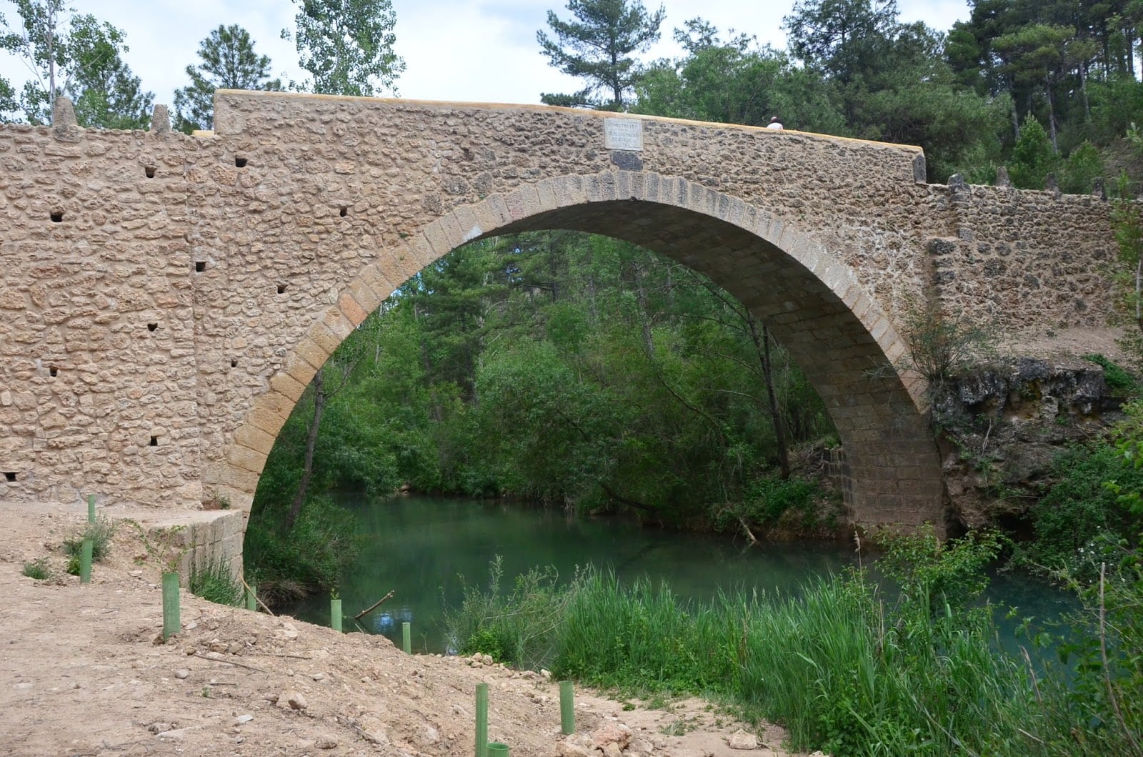 Puente del Chantre sobre el río Júcar aguas arriba de la ciudad de Cuenca.