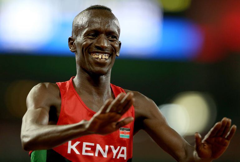 Ezekiel Kemboi durante los Campeonatos del Mundo de Pekín.