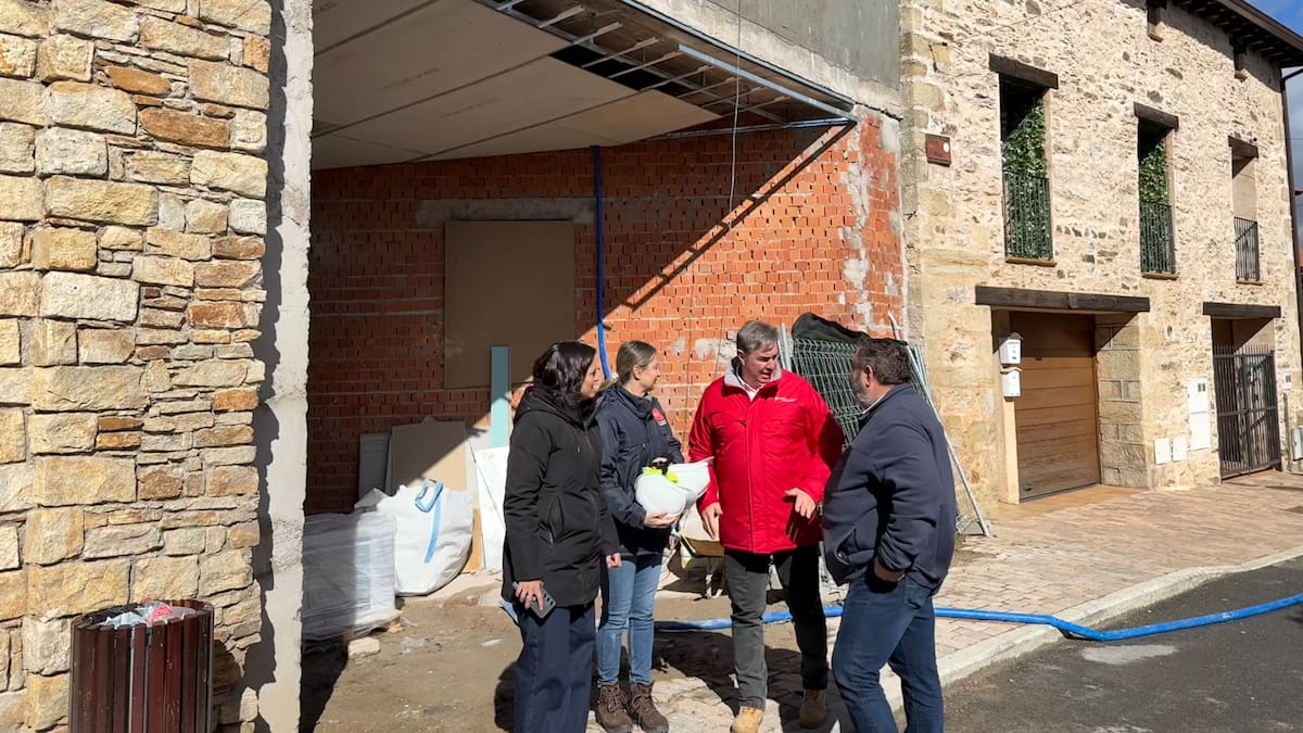 La Comunidad de Madrid acondiciona la avenida del Soto y el polideportivo de Montejo de la Sierra