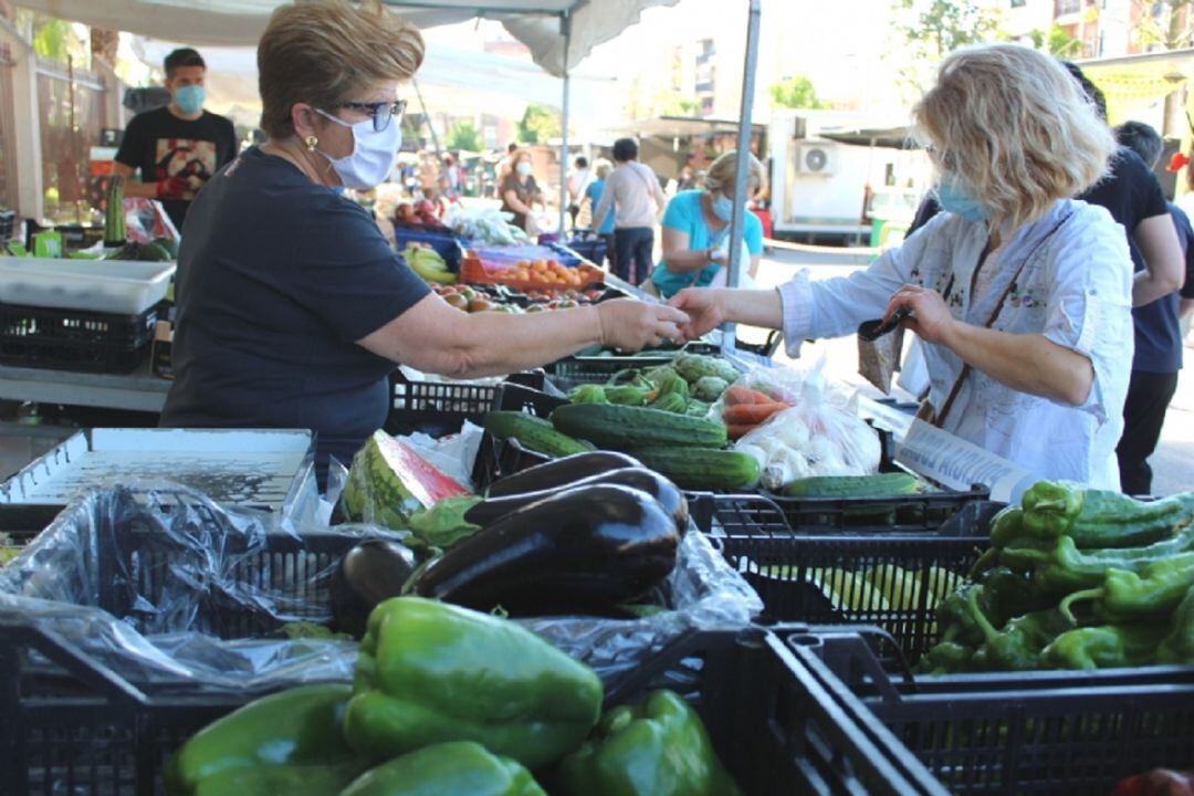 Totana recupera su mercadillo semanal