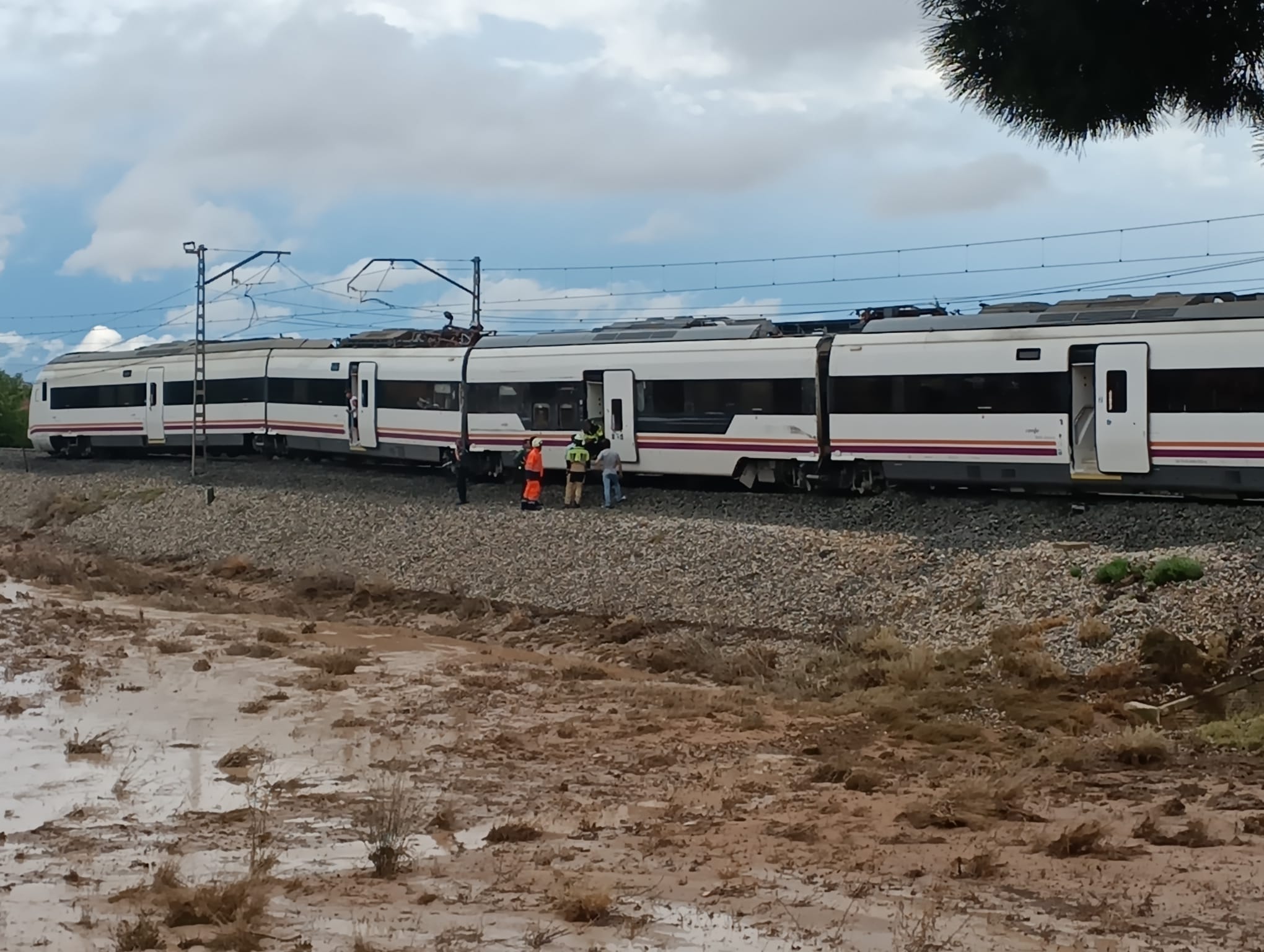 Imágenes del tren descarrilado