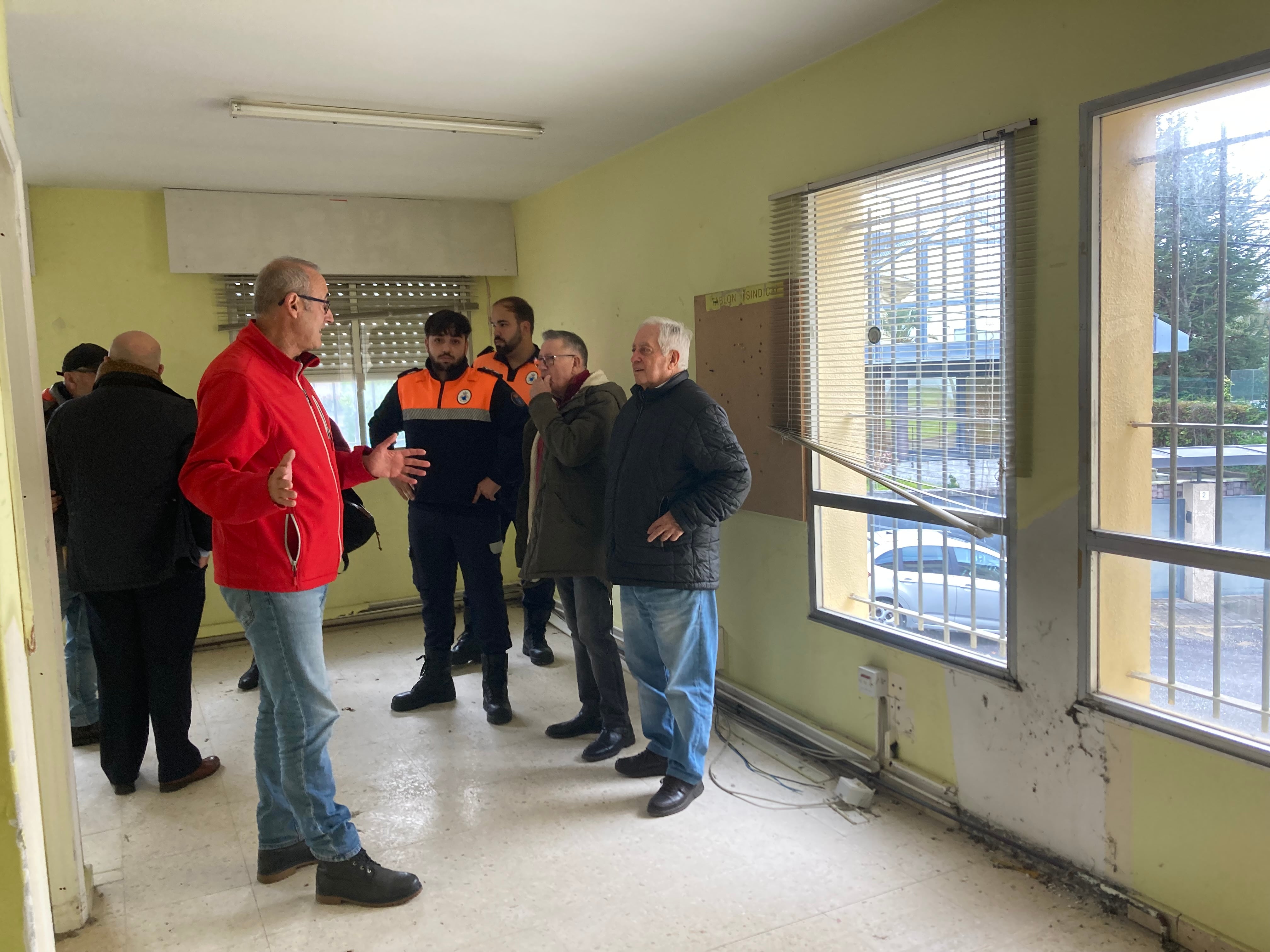 El alcalde de Nigrán visita el antiguo Centro de Salud de Panxón