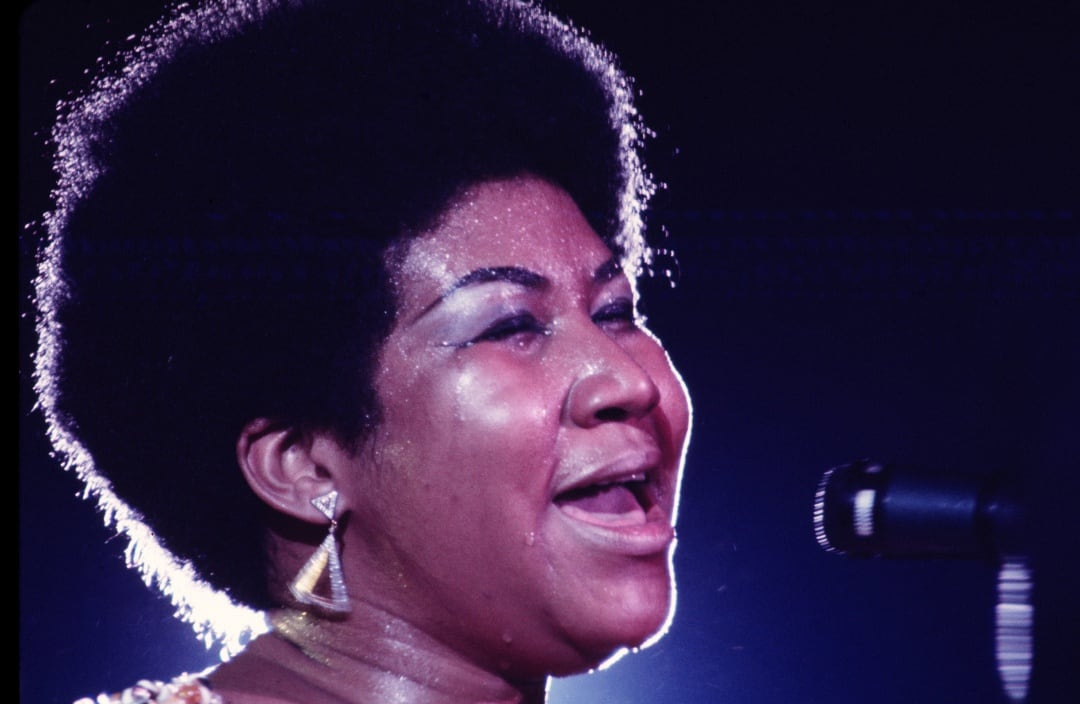 Aretha Franklin durante un concierto 1971