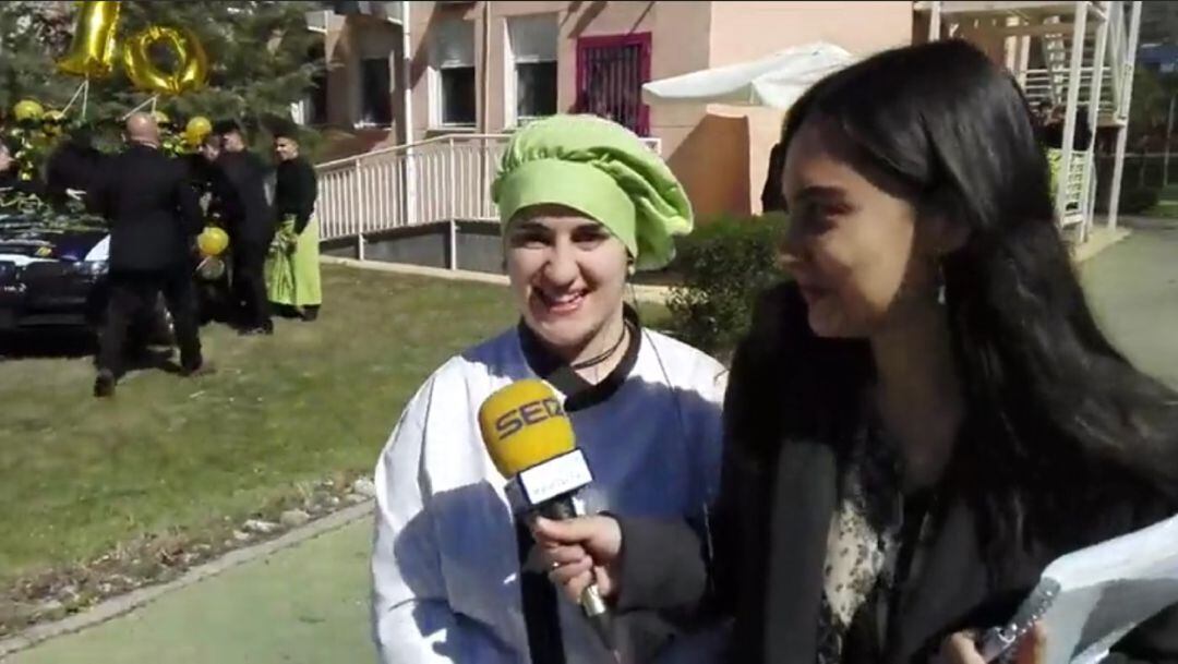 Silvia de la Escuela de Hostelería Simone Ortega de Móstoles y Sandra Moreno