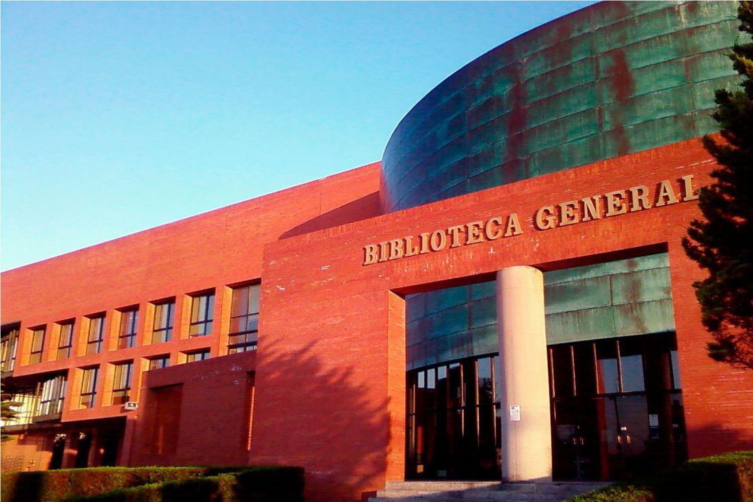 La Biblioteca General de la UMA amplia su horario hasta las 3 de la madrugada