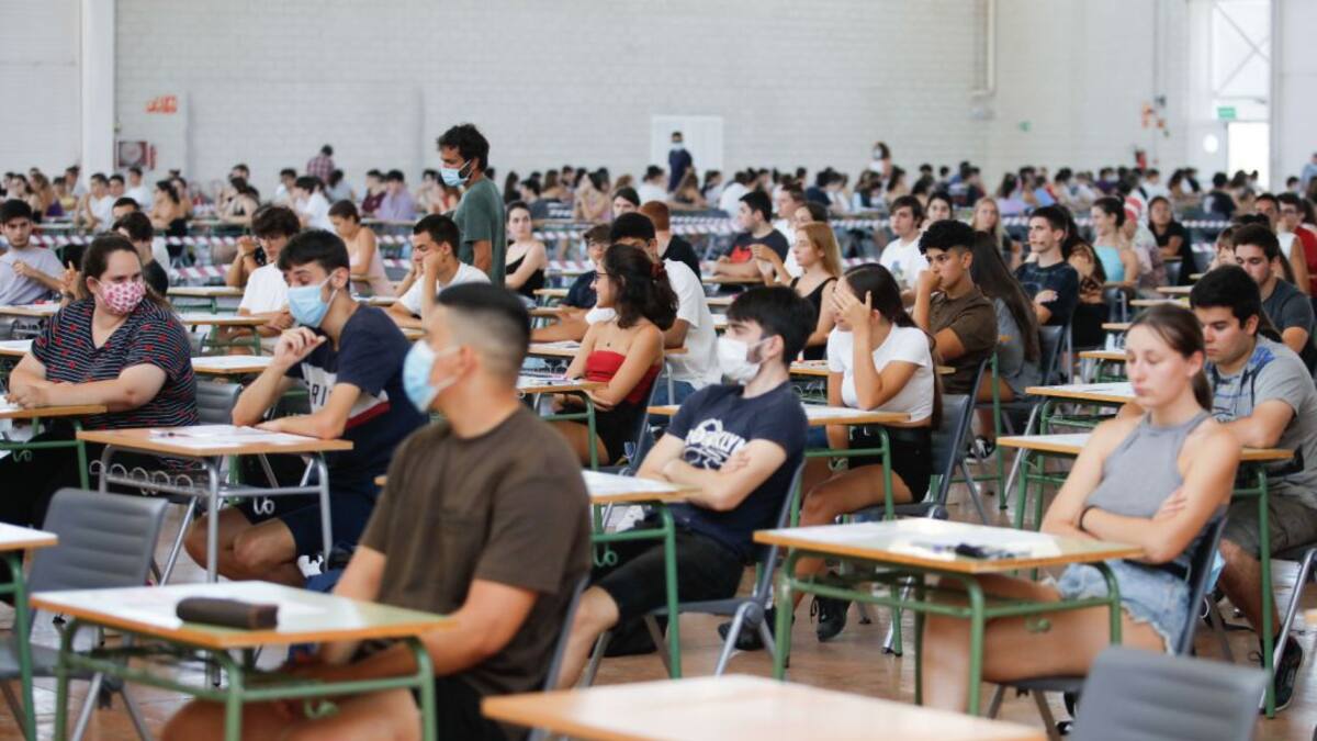 "Nerviosa, pero animada porque veo que los exámenes no son muy complicados"