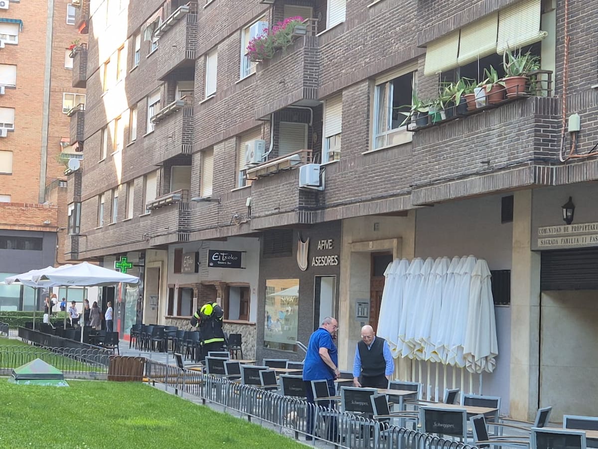 Incendio en un bloque de viviendas en la calle Velázquez en Talavera